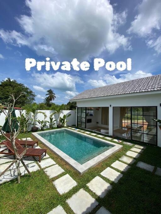 Allure Villa Cempaka Private Pool クアンタン エクステリア 写真